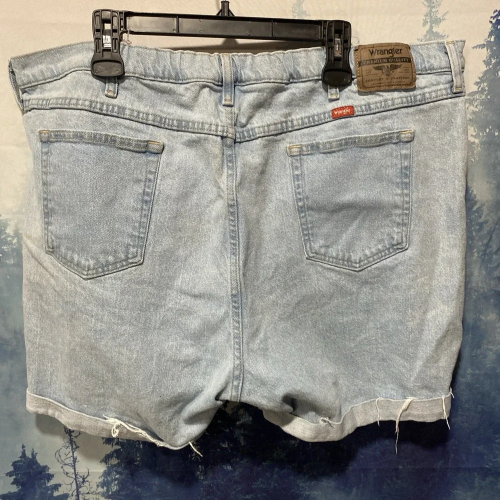 Wrangler Cutoff Shorts Denim  42x4x14 High waisted Adj Waist Distressed Cuffed